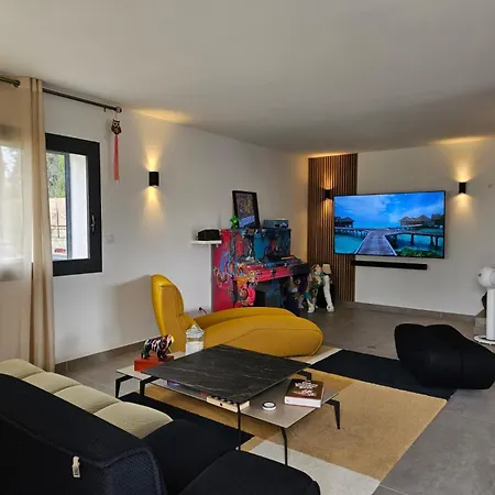La Villa *